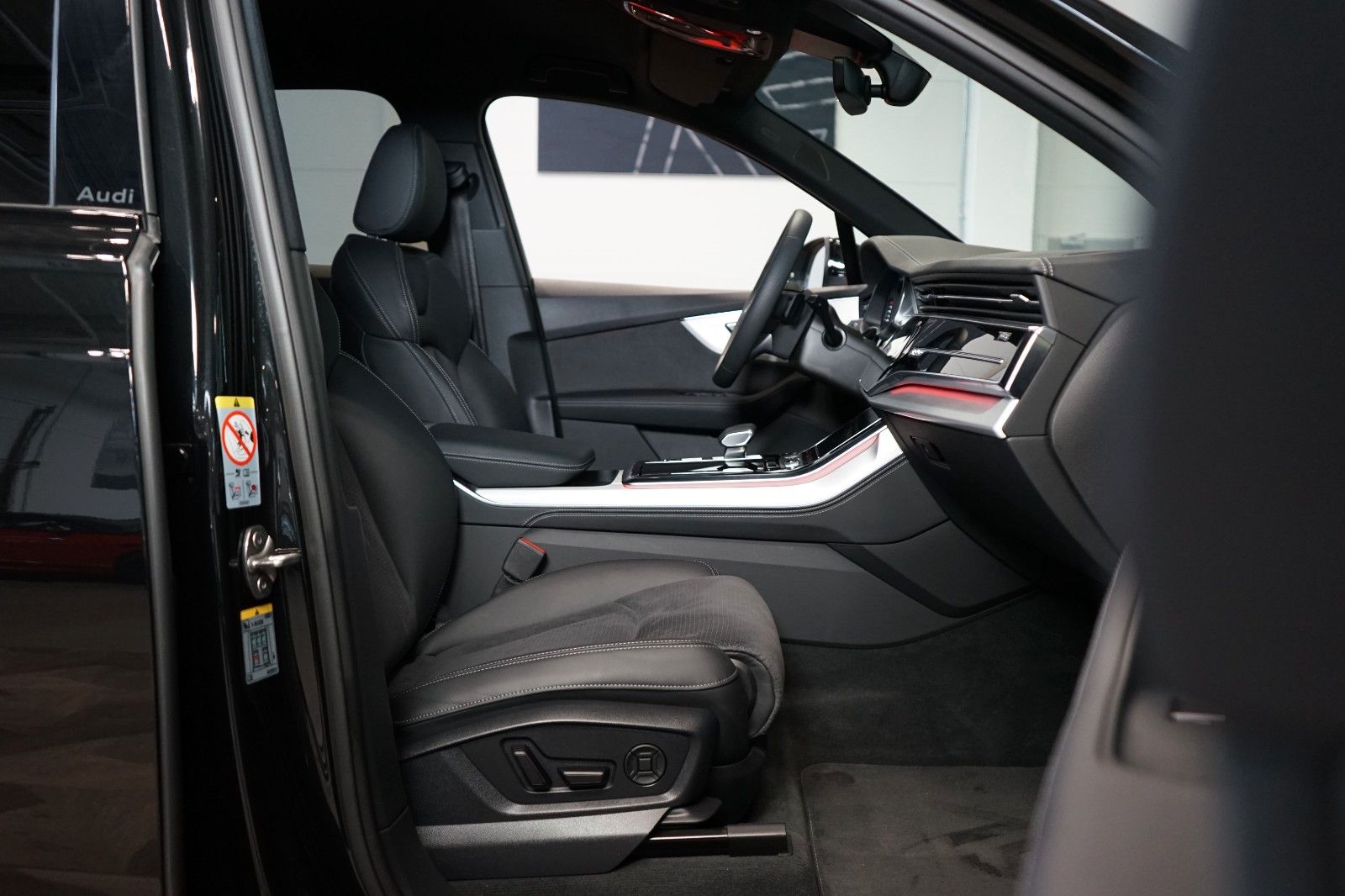 Audi Q7 50 TDI*S-LINE*TOW*OLED*AUX.HEAT*CZ*73.636€ NETTO
