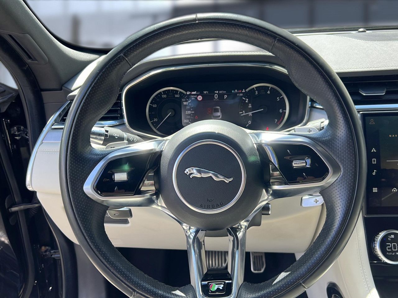 Jaguar F-Pace P250 AWD R-Dynamic SE