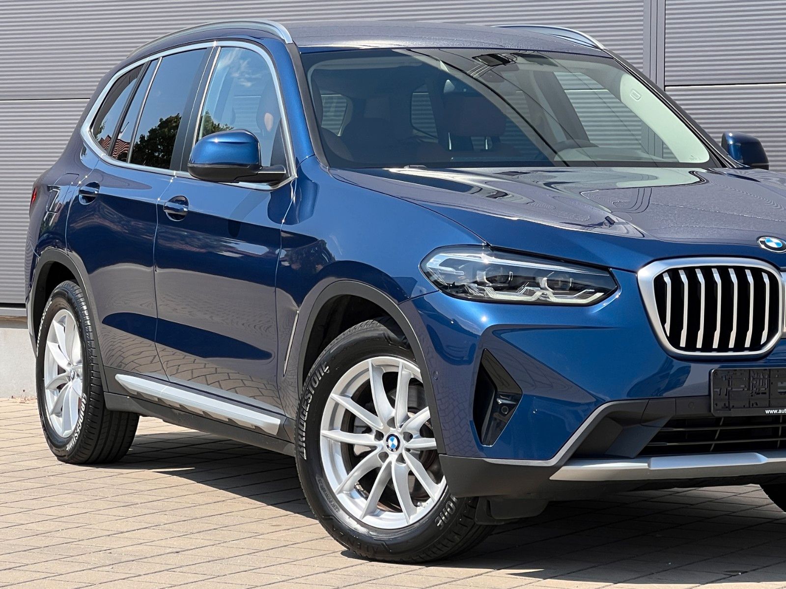 BMW X3 xDrive 20d - Samsaru's Car Outlet