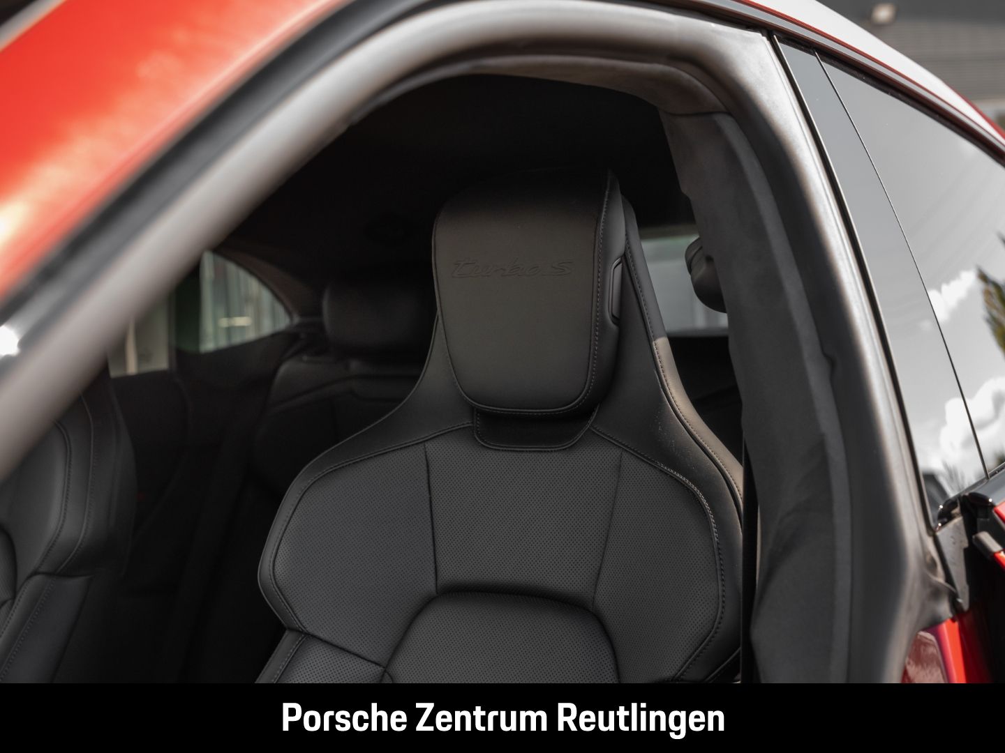 Porsche Taycan Turbo S Sport Turismo BOSE Luftfederung