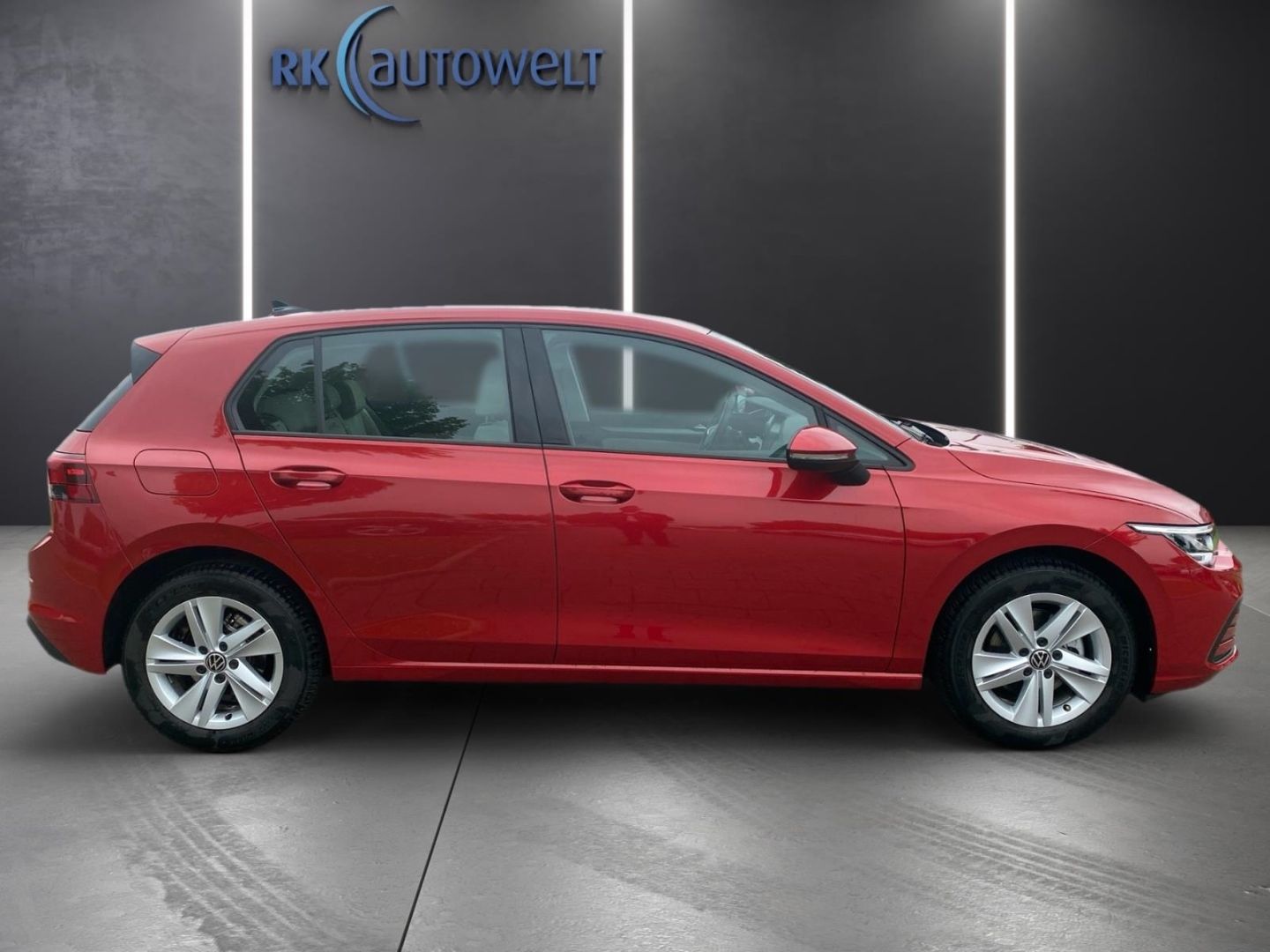 Volkswagen Golf 8 VIII Life 1.5 TSI - Samsaru's Car Outlet