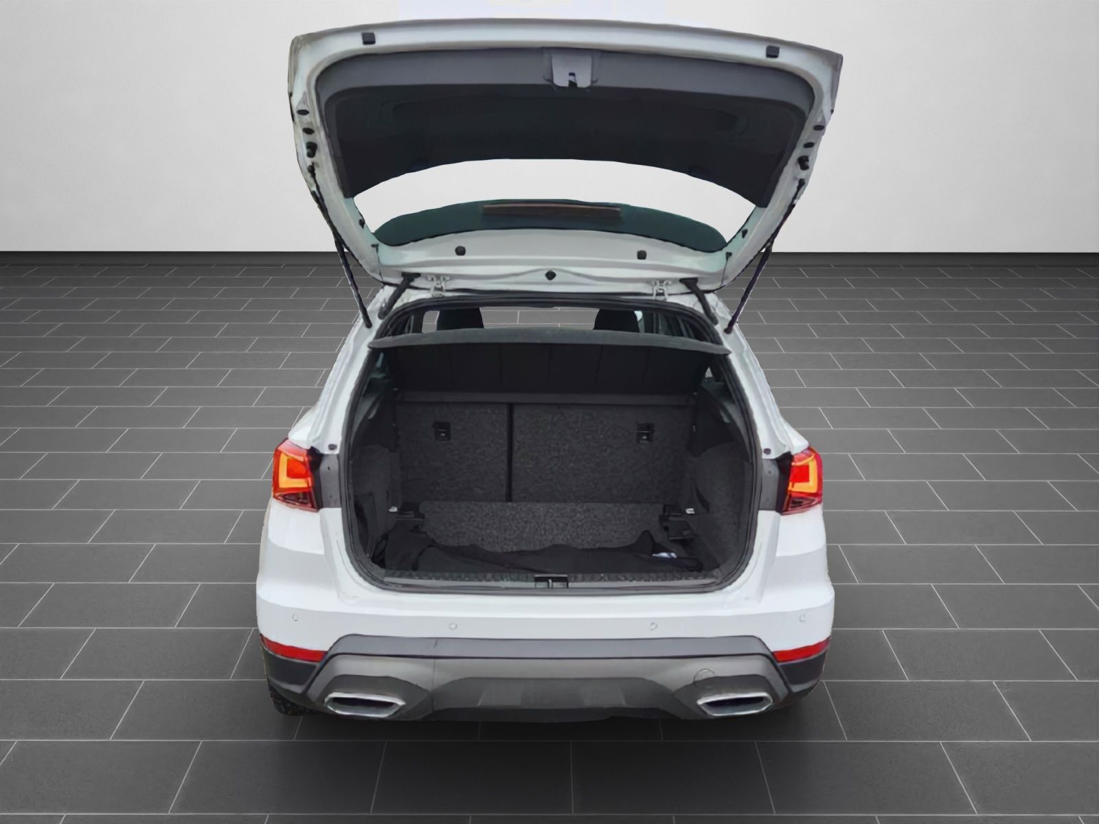 Seat Arona FR 1.5 TSI DSG AHK 18"PRDC RFK SHZ FAP XL