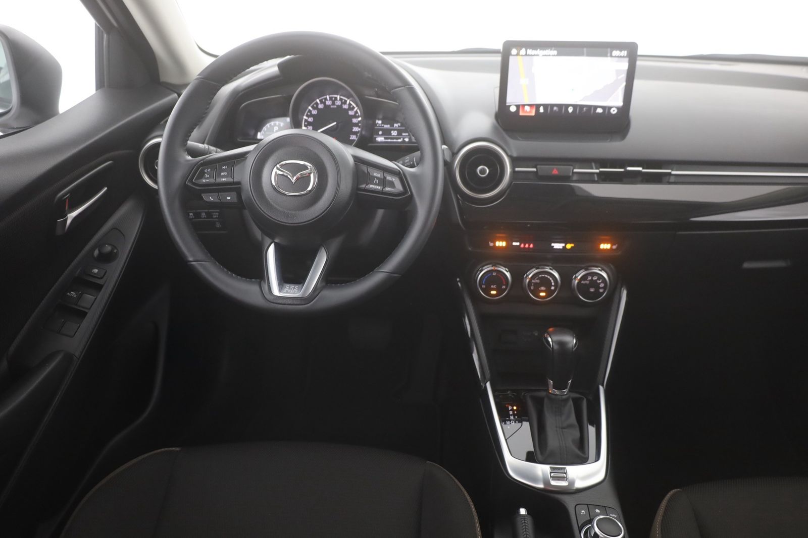 Mazda 2 1.5 SKYACTIV-G 90 Aut. - Samsaru's Car Outlet
