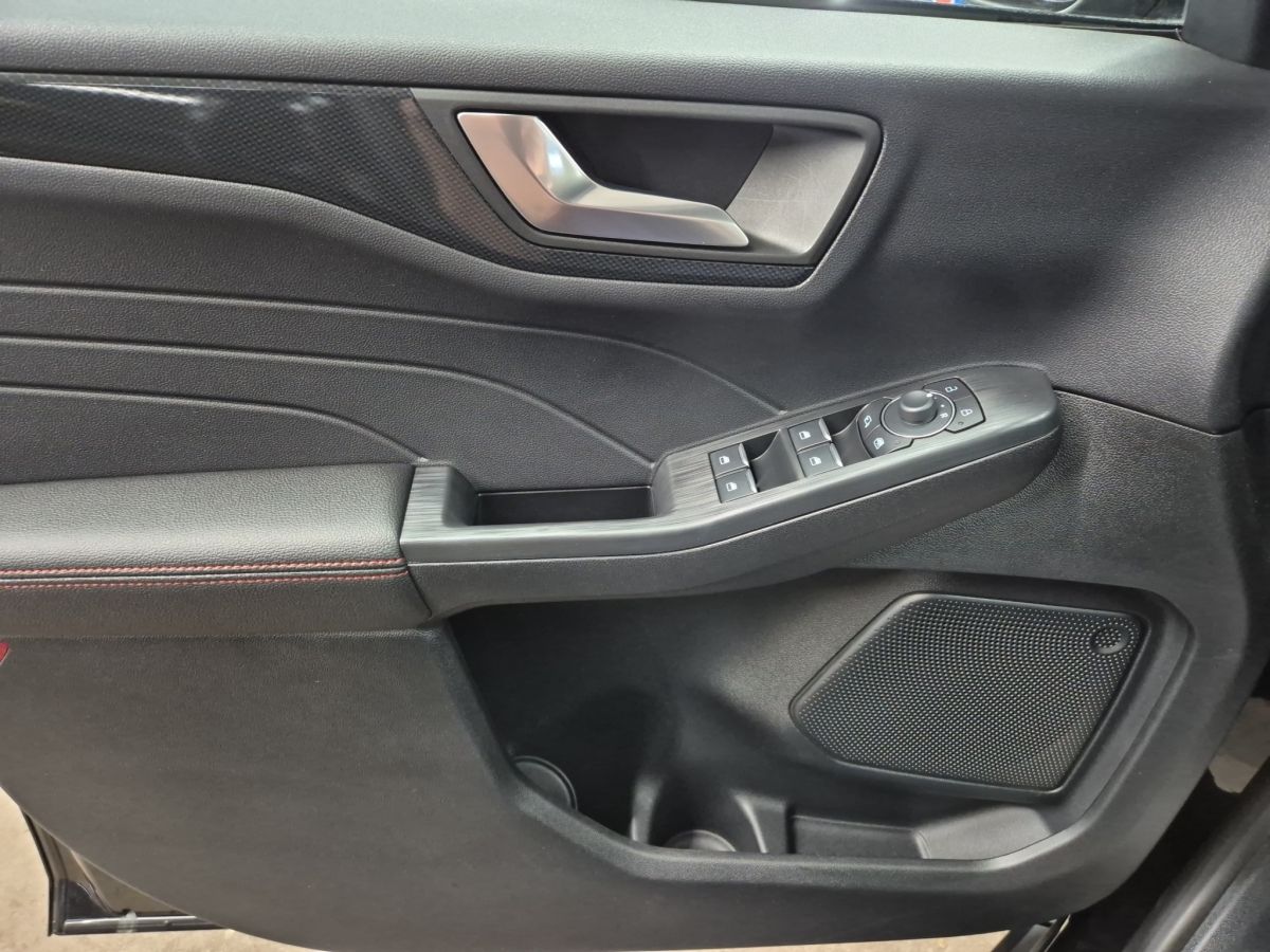 Ford Kuga ST-Line - Samsaru's Car Outlet