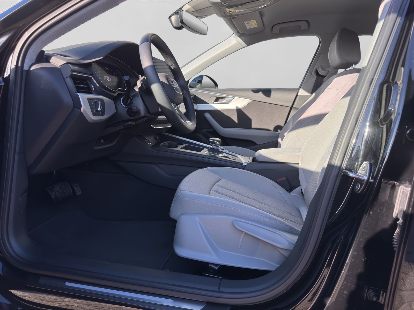 Audi A4 Avant 35 2.0 TFSI - Samsaru's Car Outlet