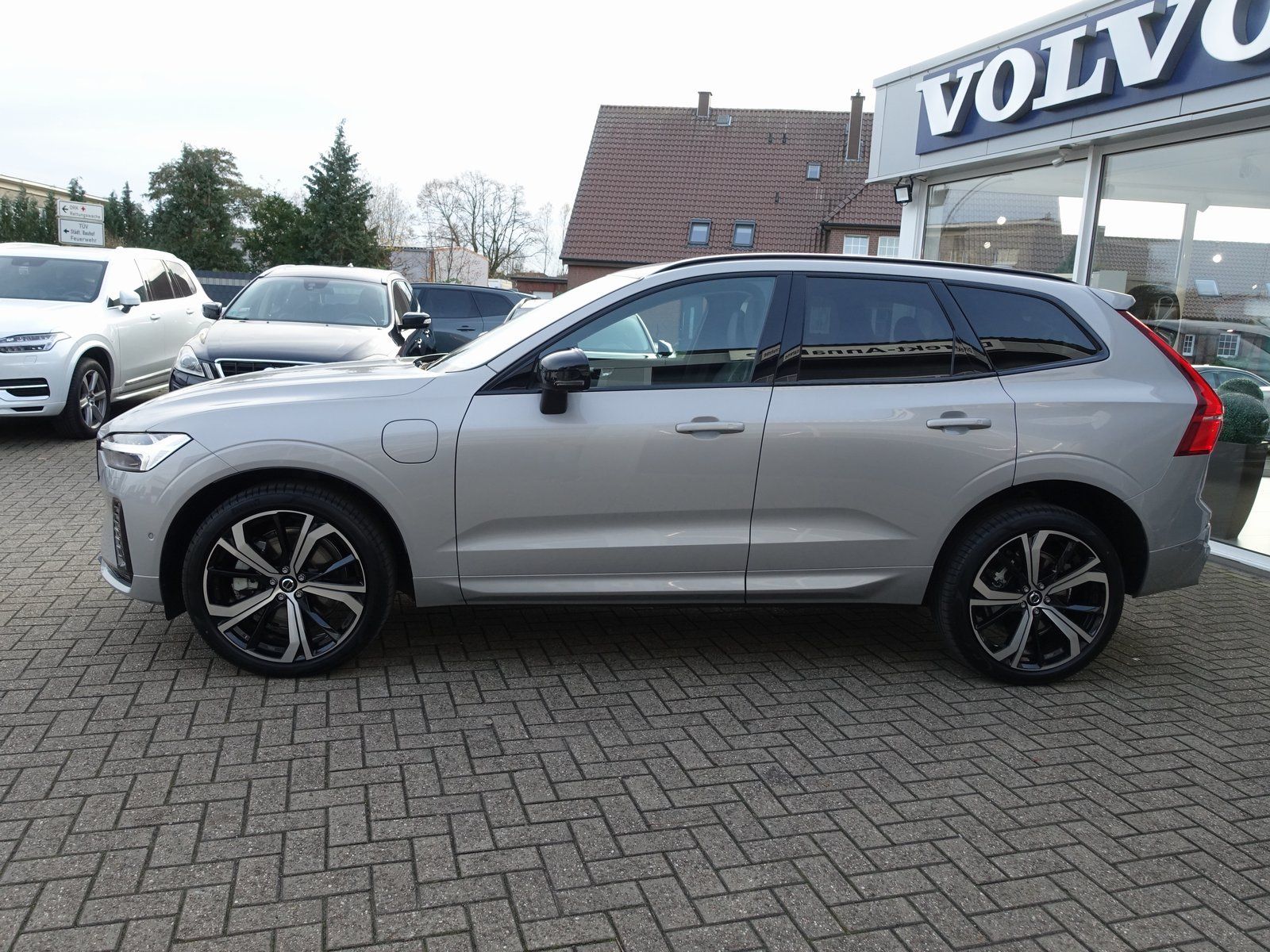 Volvo XC60 Ultra T8 AWD/Massage/B&W/FourC/AHK/360°/BLS