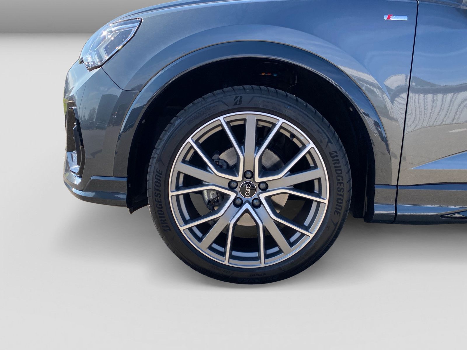 Audi Q3 Sportback 35TDI S-trc S line AHK LED Navi CAM