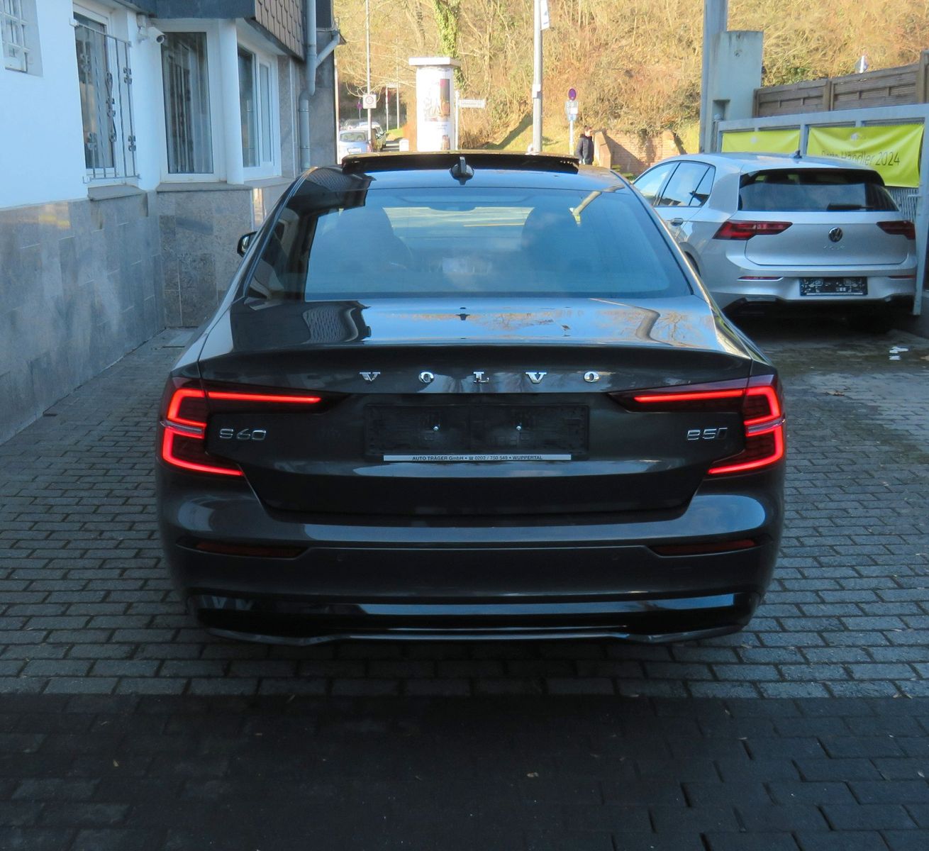 Volvo S60 Ultimate Dark AWD // Pano, Pilot, 360°