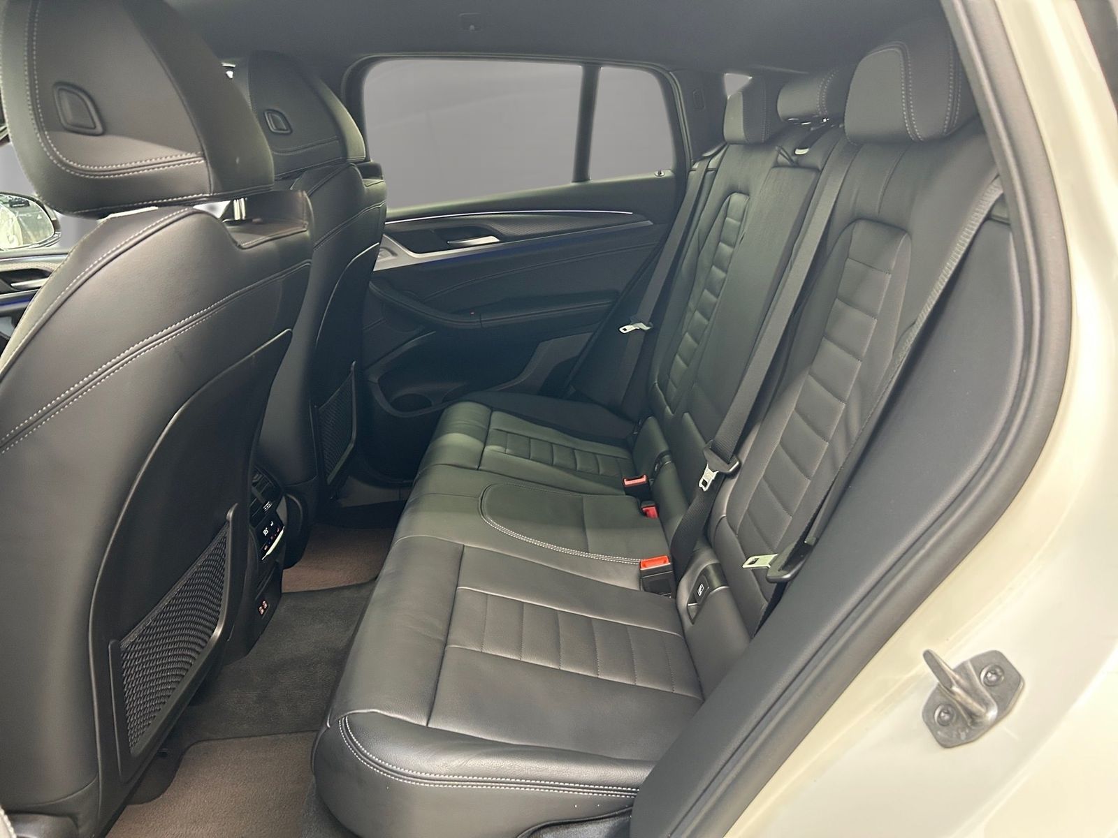 BMW X4 xDrive30i M Sport AHK LiveCockpitProf Laser