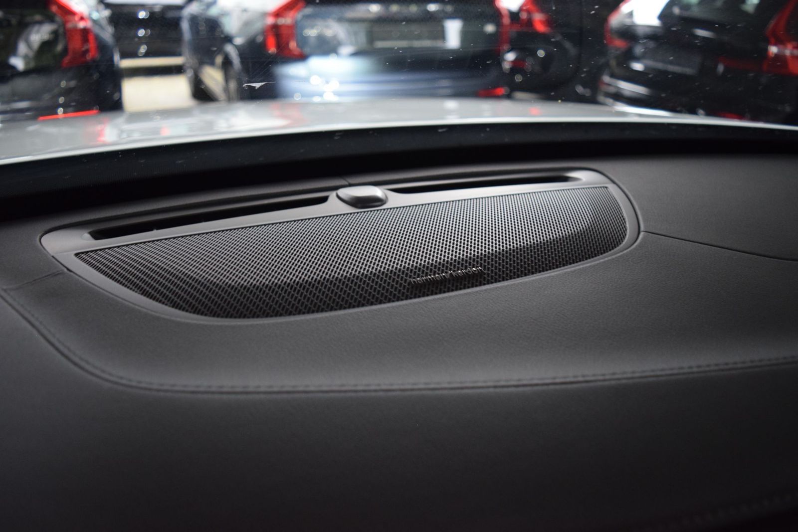 Volvo XC90 T8 AWD Plus Bright - Samsaru's Car Outlet