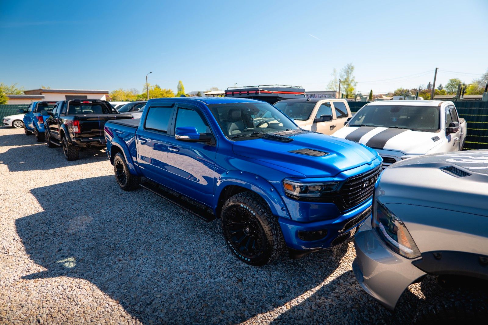 Dodge RAM 5.7 V8 HEMI 4x4 OFFROAD Night Limited 19%