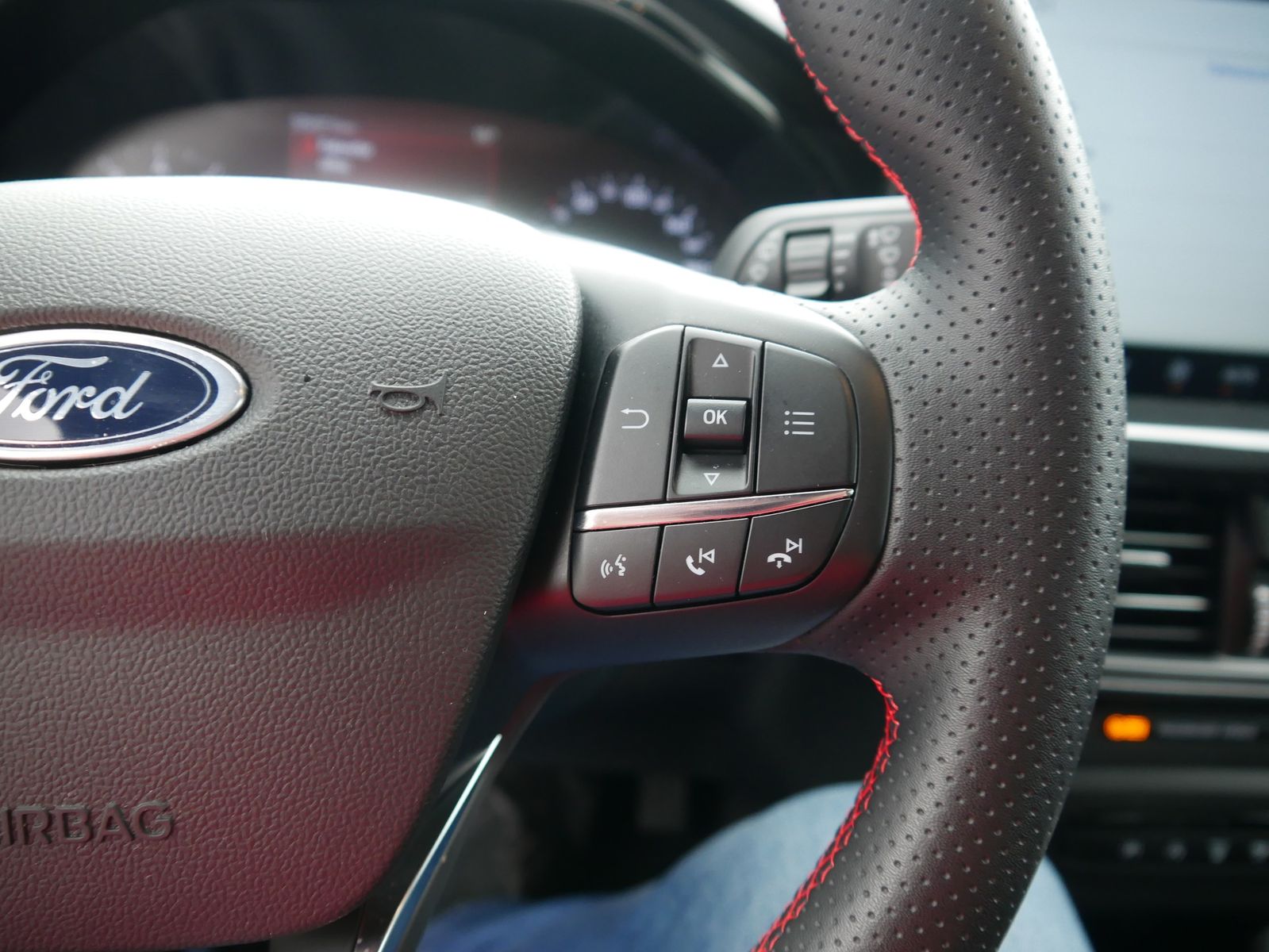 Ford Focus Turnier 1.0 M-Hybrid ST-Line LED Navi ACC