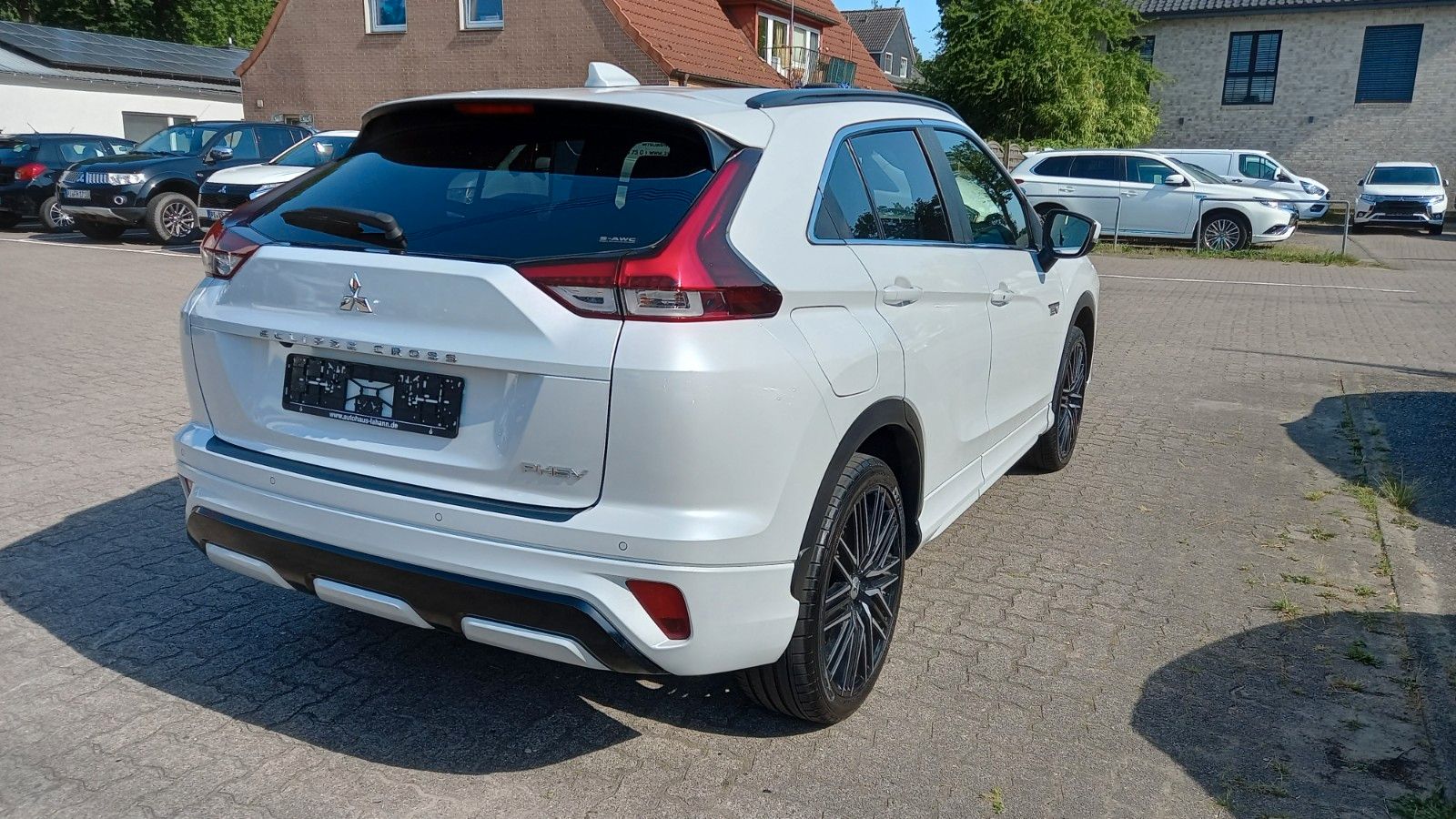 Mitsubishi Eclipse Cross PHEV Select  /20"/Kamera/AHK/Navi/