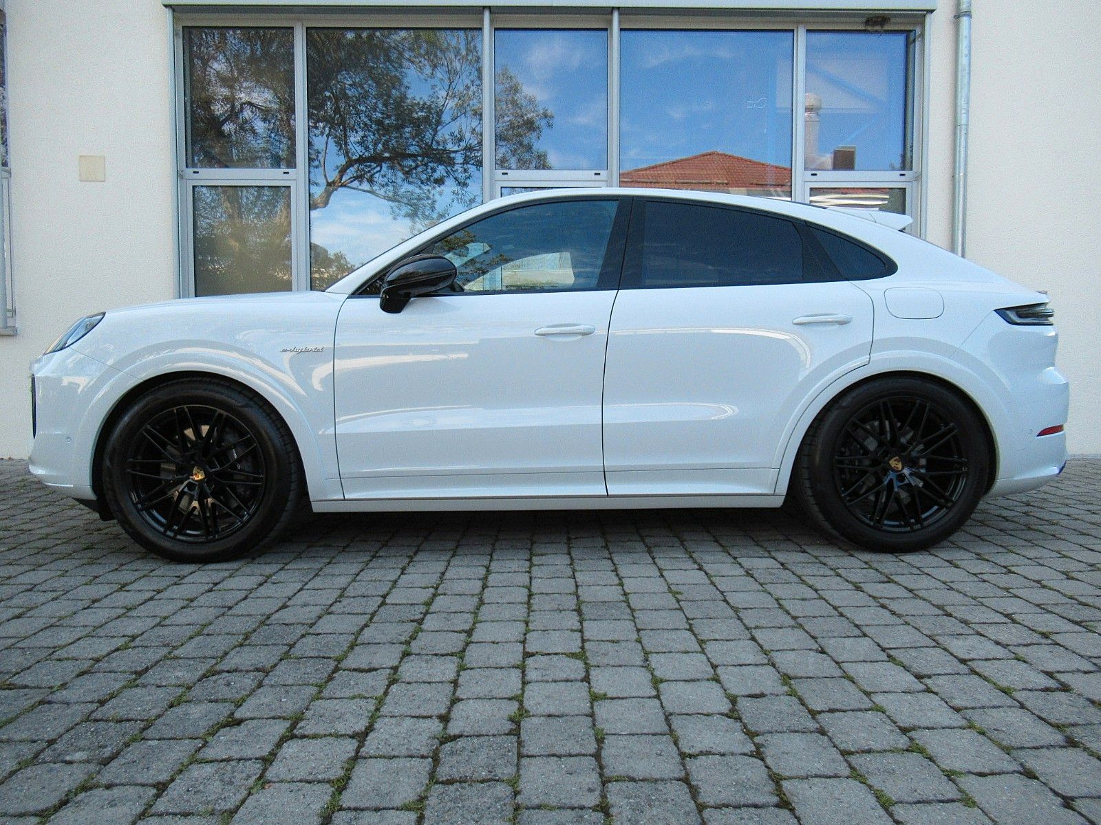 Porsche NEW COUPE E-H EXCL SPORTDESIGN BOSE+INNO AHK+GT
