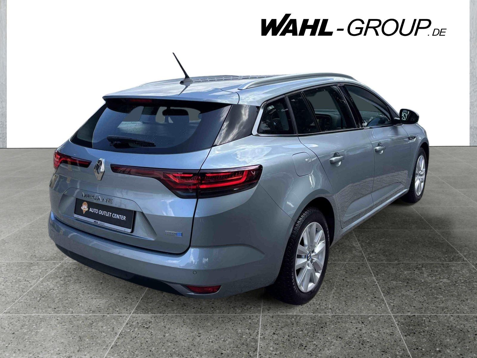Renault Megane Grandtour ZEN E-TECH Plug-in - Samsaru's Car Outlet