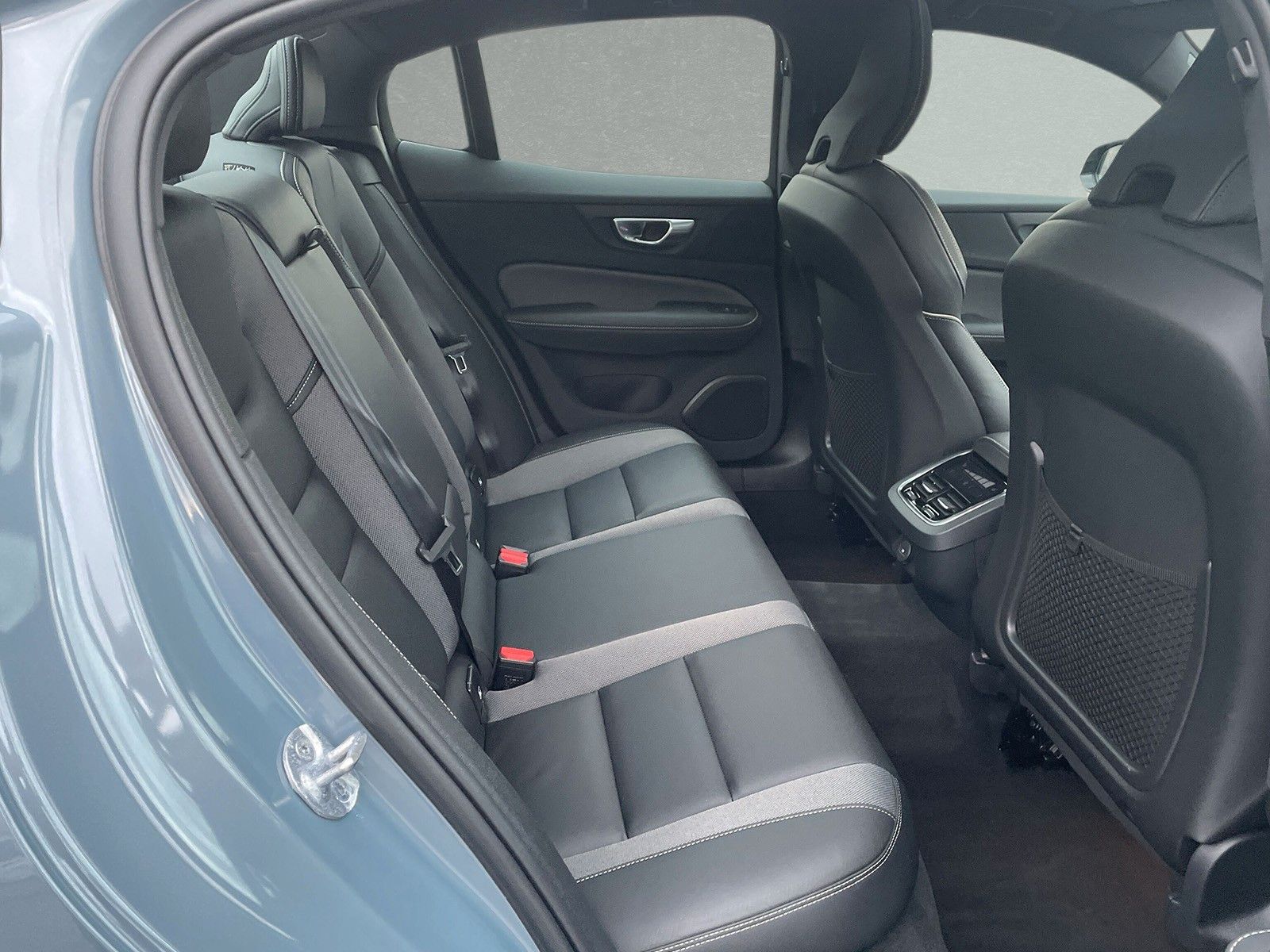 Volvo S60 B5 AWD Mild-Hybrid Ultimate Dark ACC BLIS SD