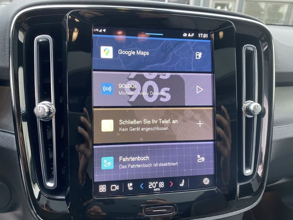 Volvo XC40 Ultimate Recharge Pure Electric AWD P8 Twin