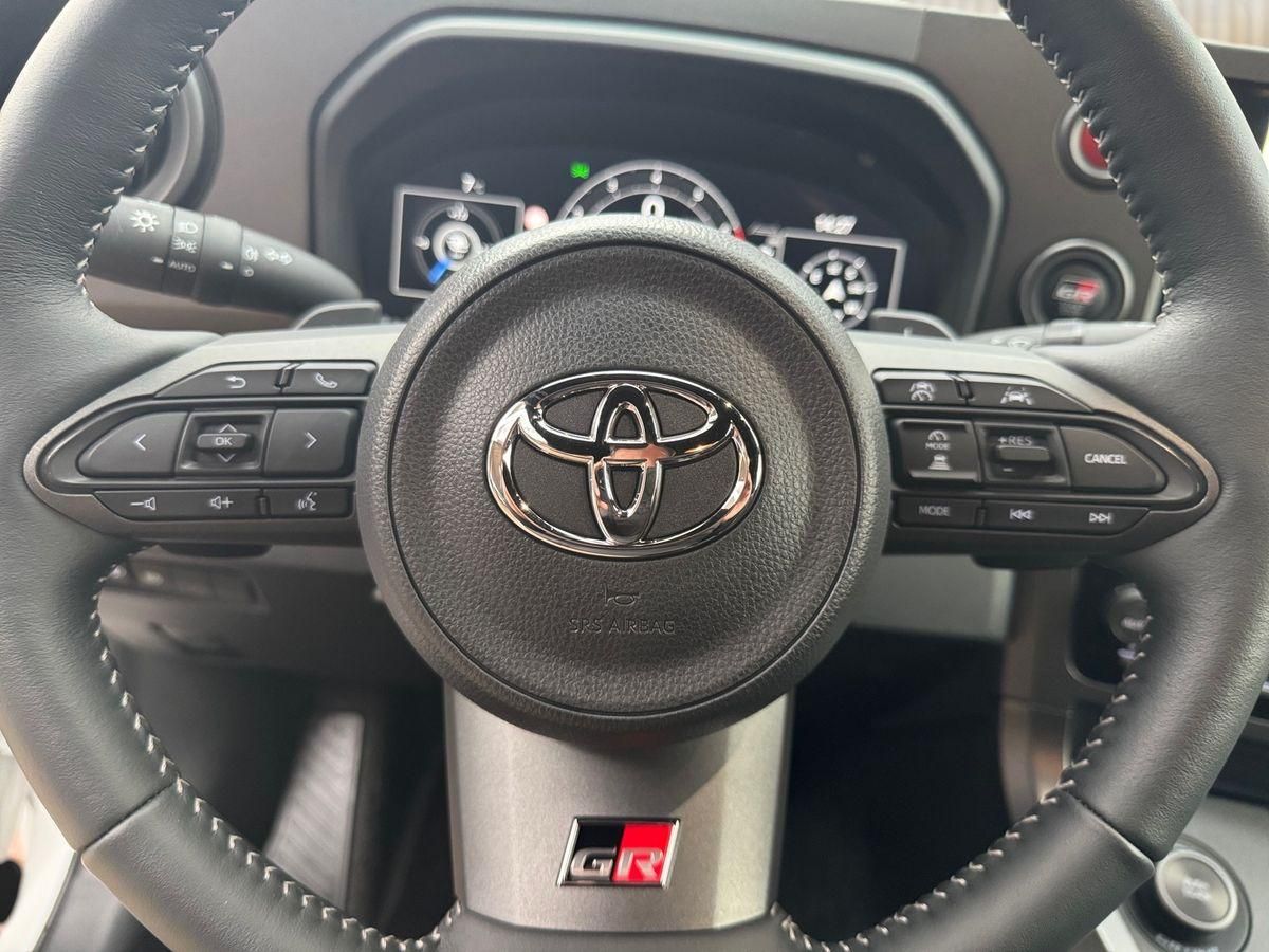 Toyota GR Yaris HighPerf 1.6l 4x4 Convenience 8-fach