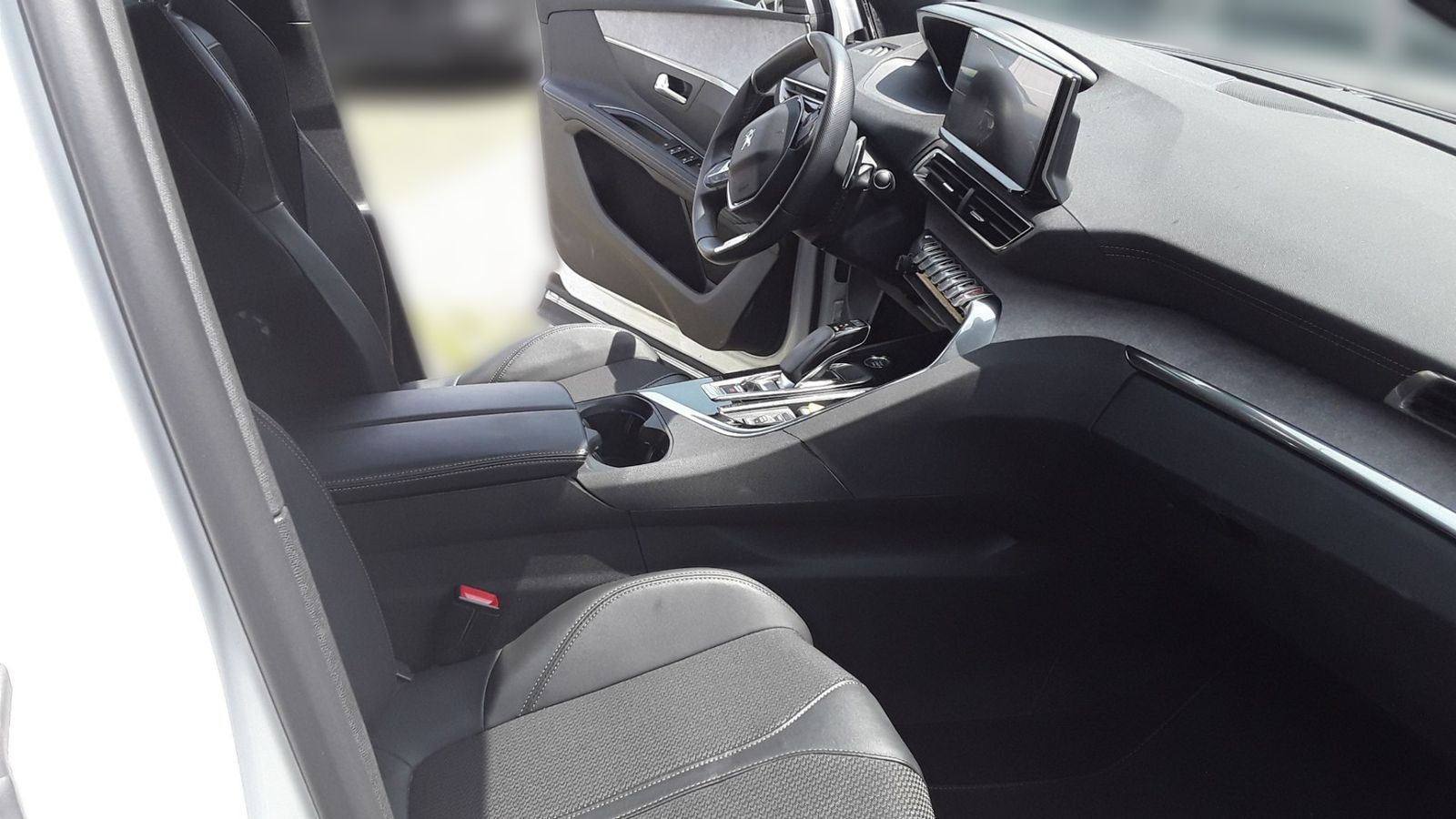 Peugeot 3008 Hybrid 225 (Plug-In) e-EAT8 GT Navi LED