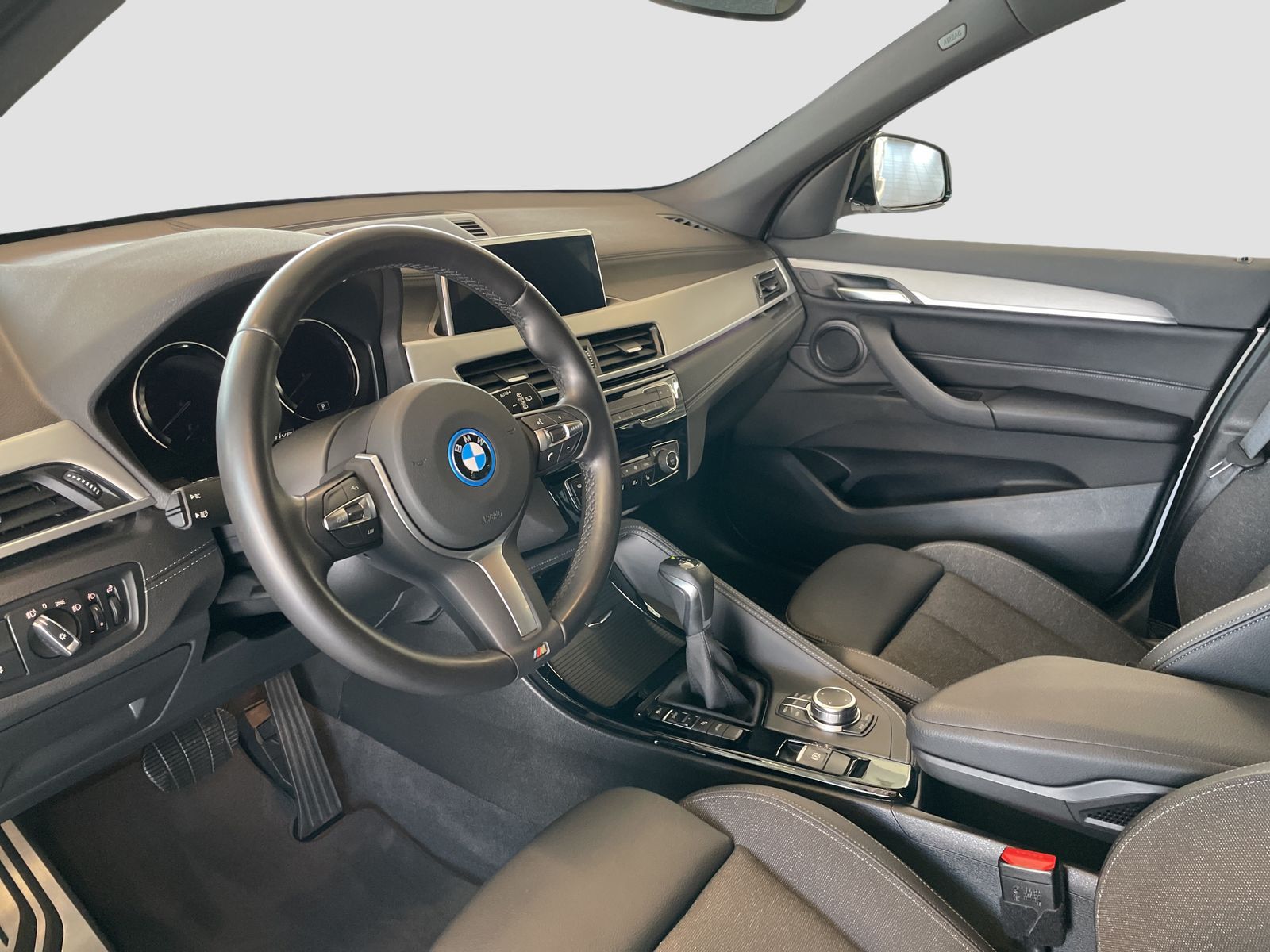 BMW X1 xDrive25e M Sport - Samsaru's Car Outlet