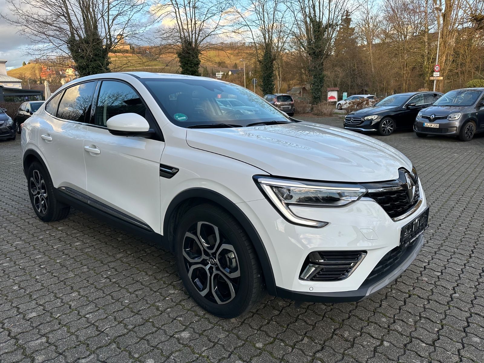 Renault Arkana Intens Hybrid - Samsaru's Car Outlet