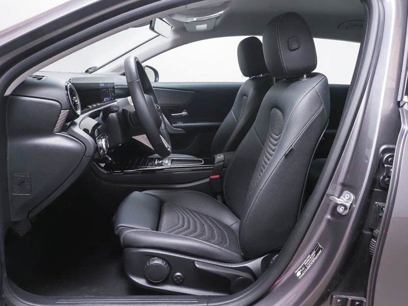 Mercedes-Benz A 180 PROGADV - Samsaru's Car Outlet