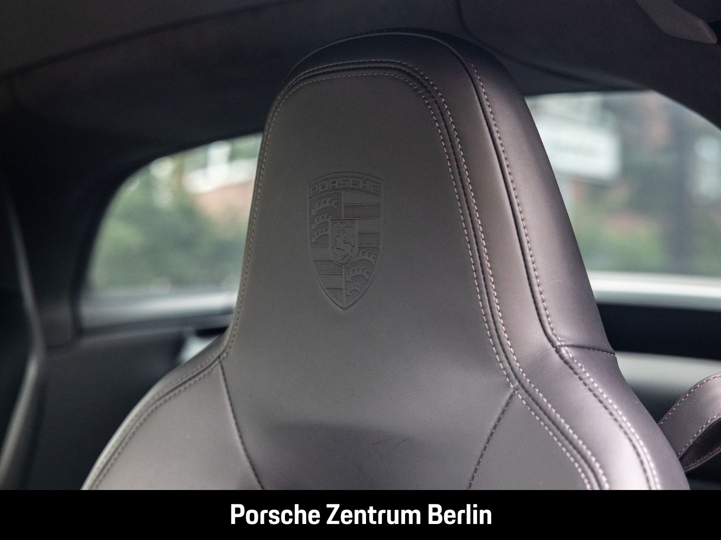 Porsche 992 911 Targa 4S BOSE Sportabgas SportDesign LED