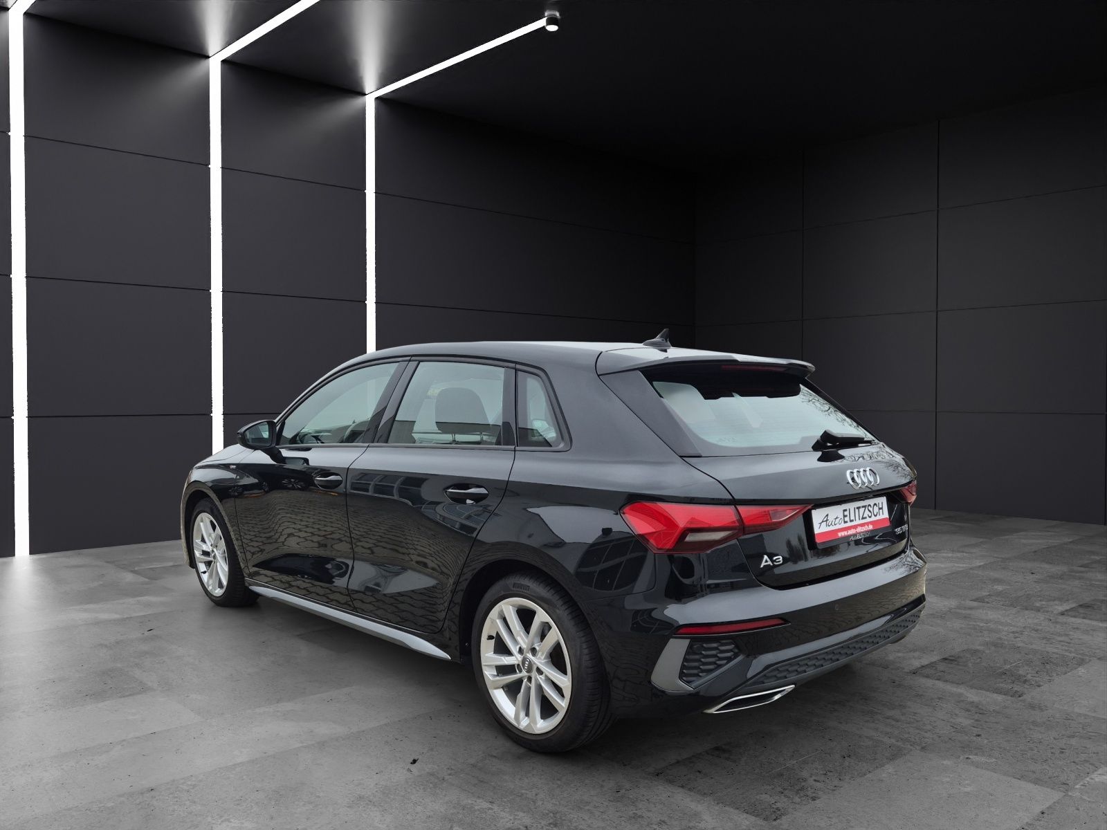 Audi A3 Sportback 35 TFSI S line S-tronic - Samsaru's Car Outlet