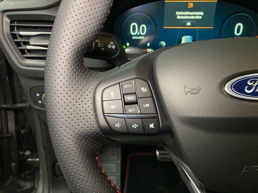 Ford Focus Turnier 1.0 EcoBoost Hybrid Aut. ST-LINE X
