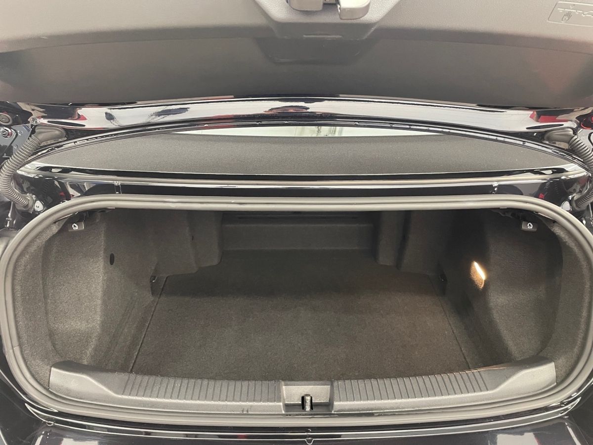 Volkswagen T-Roc R-Line - Samsaru's Car Outlet