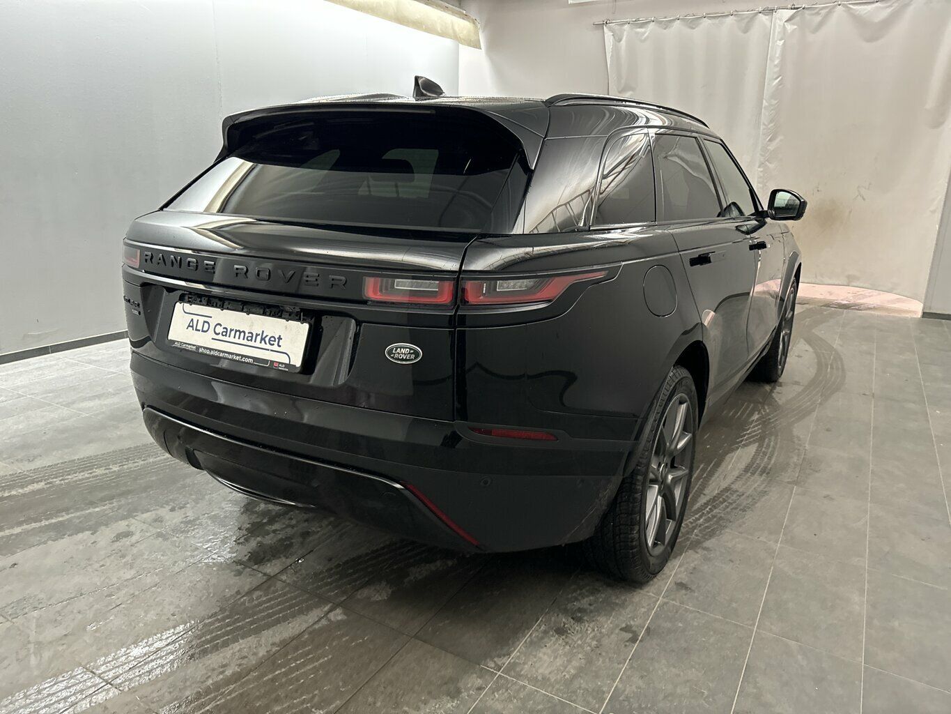 Range Rover Velar P400e - Samsaru's Car Outlet