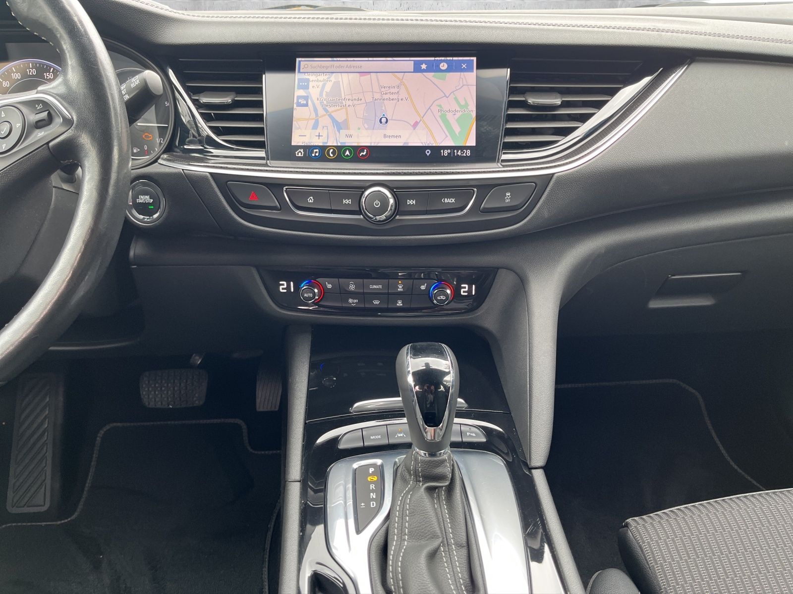 Opel Insignia ST Business Elegance - Samsaru's Car Outlet