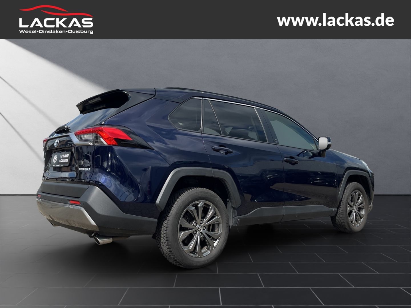 Toyota RAV 4 Hybrid 4x4 - Samsaru's Car Outlet