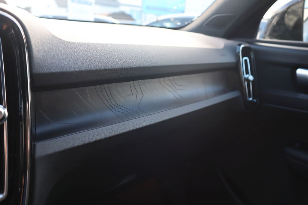 Volvo XC40 Recharge 78 kWh Twin Motor Plus|AHK|NAVI|