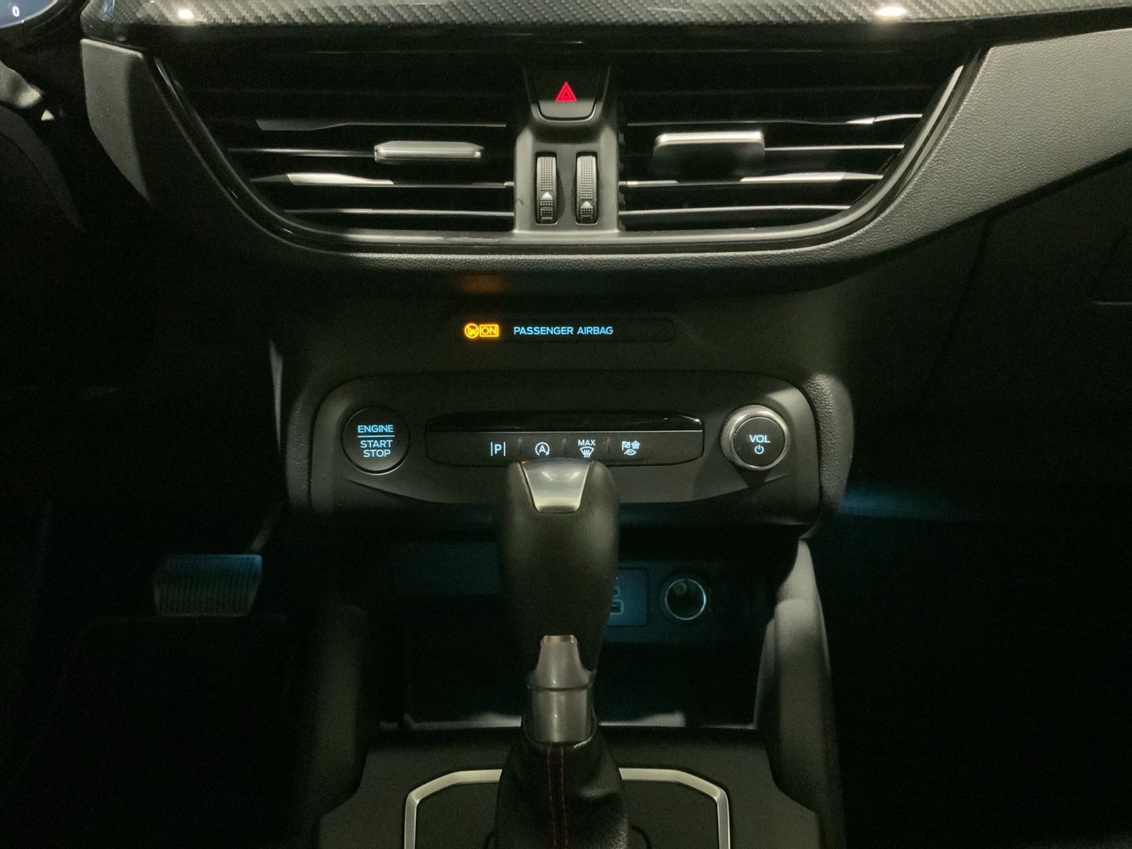 Ford Focus ST-Line X Turnier Aut.*AHK*ACC*HUD*KAM*NAV