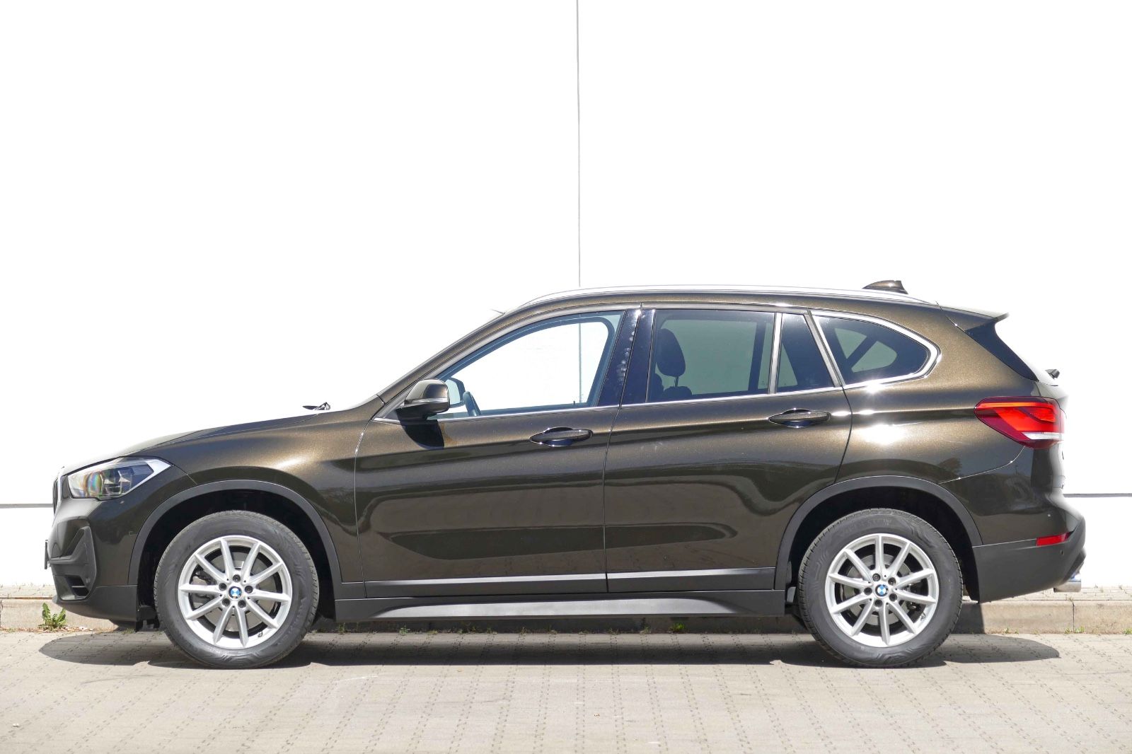 BMW X1 xDrive 20i Advantage - Samsaru's Car Outlet