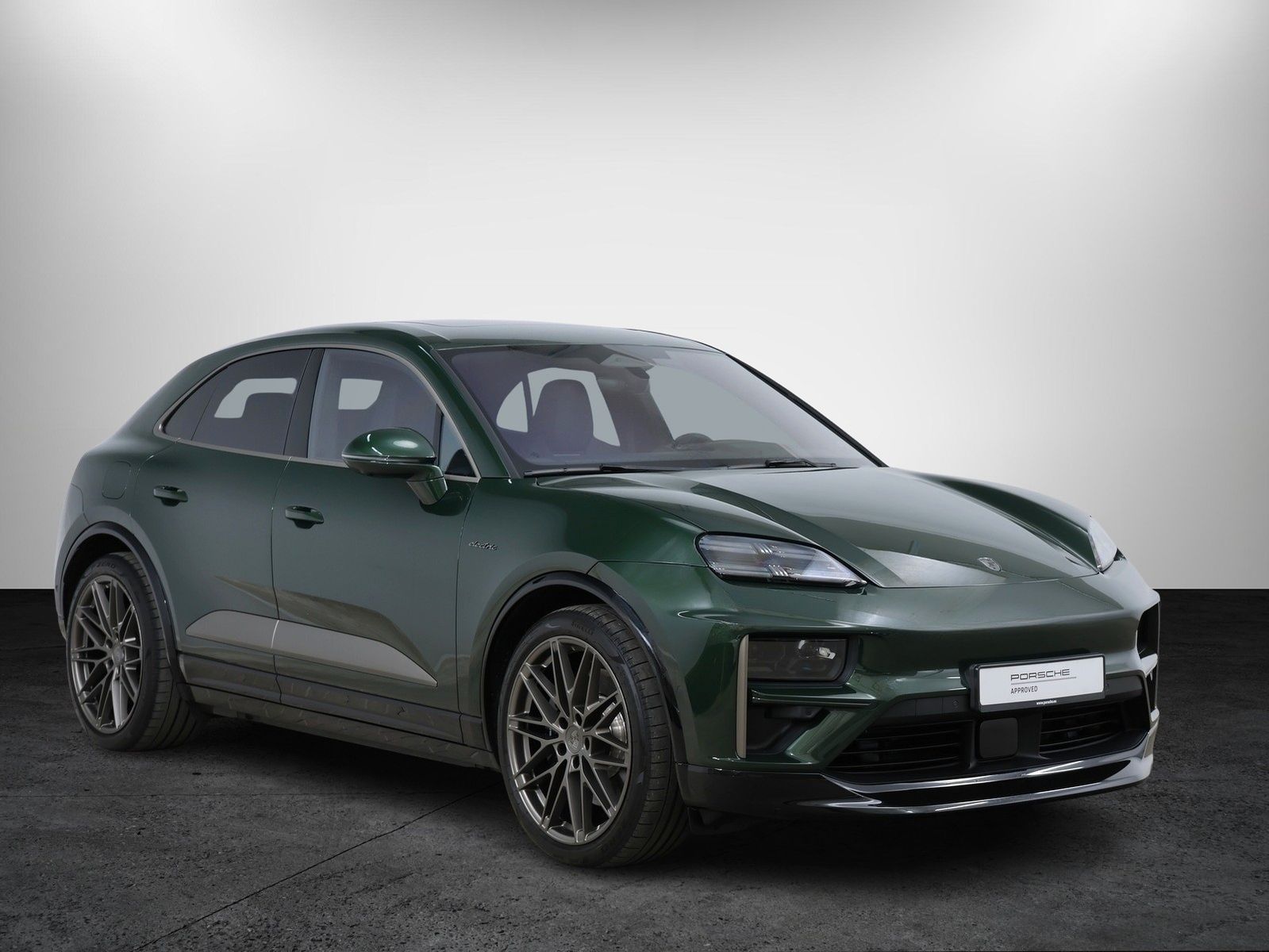 Porsche Macan Electric Turbo