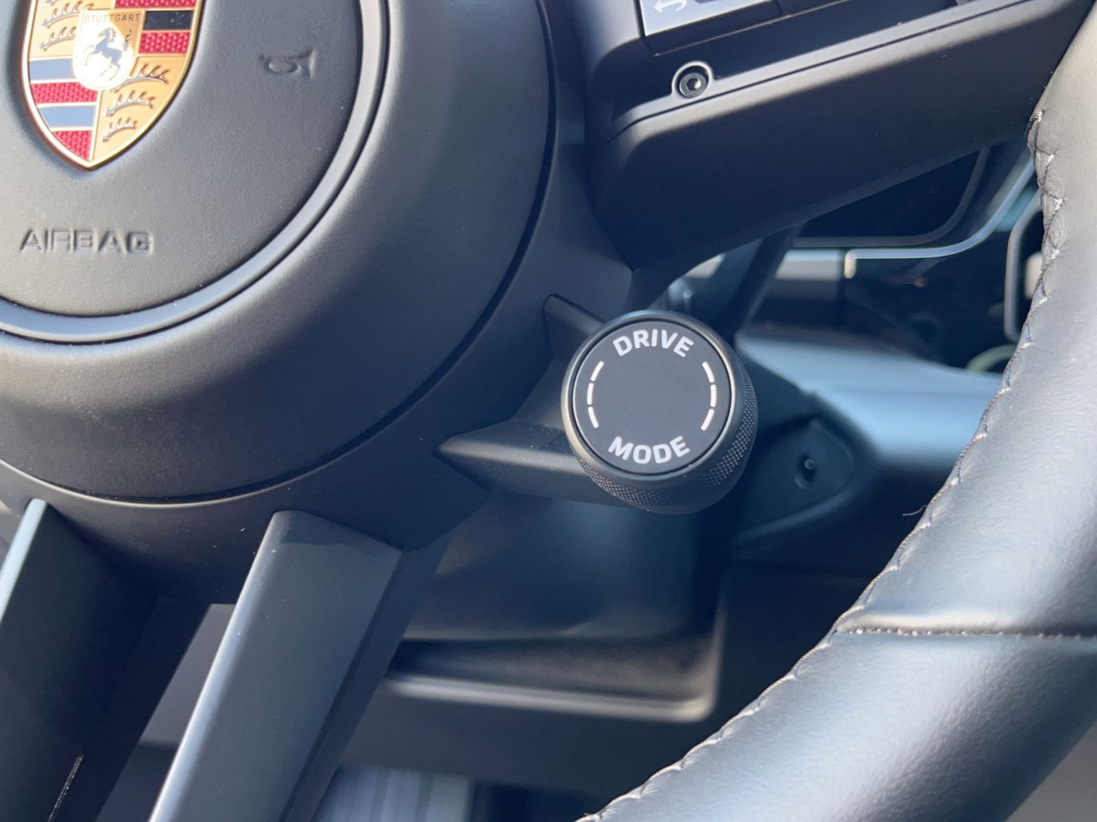Porsche Macan 4S - Samsaru's Car Outlet