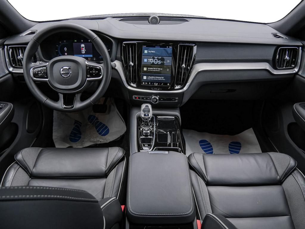 Volvo S60 T8 Ultimate Dark Recharge Plug-In Hybrid AWD