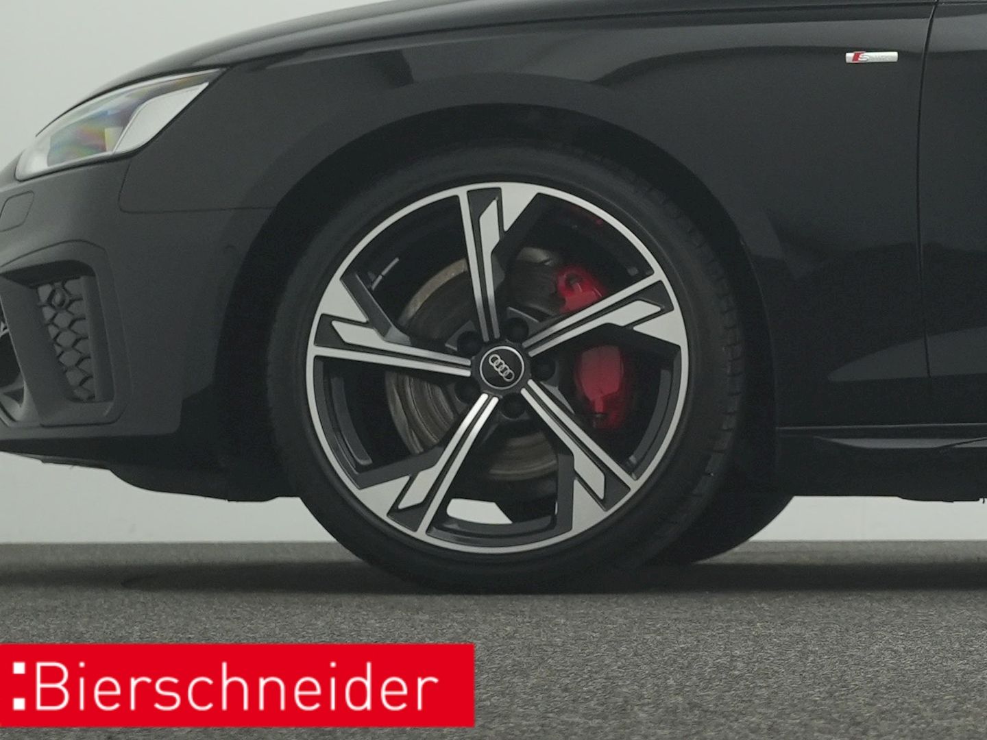 Audi A4 Av. 40 TFSI S-tronic qu s-line BLACK EDITION