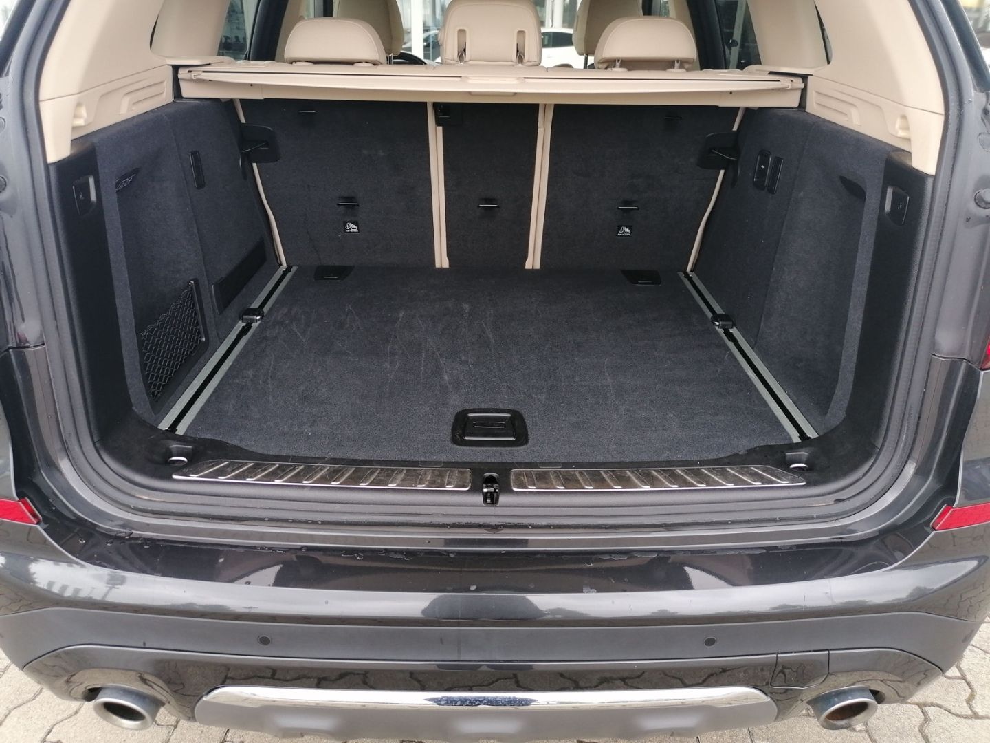 BMW X3 xDrive30i - Samsaru's Car Outlet