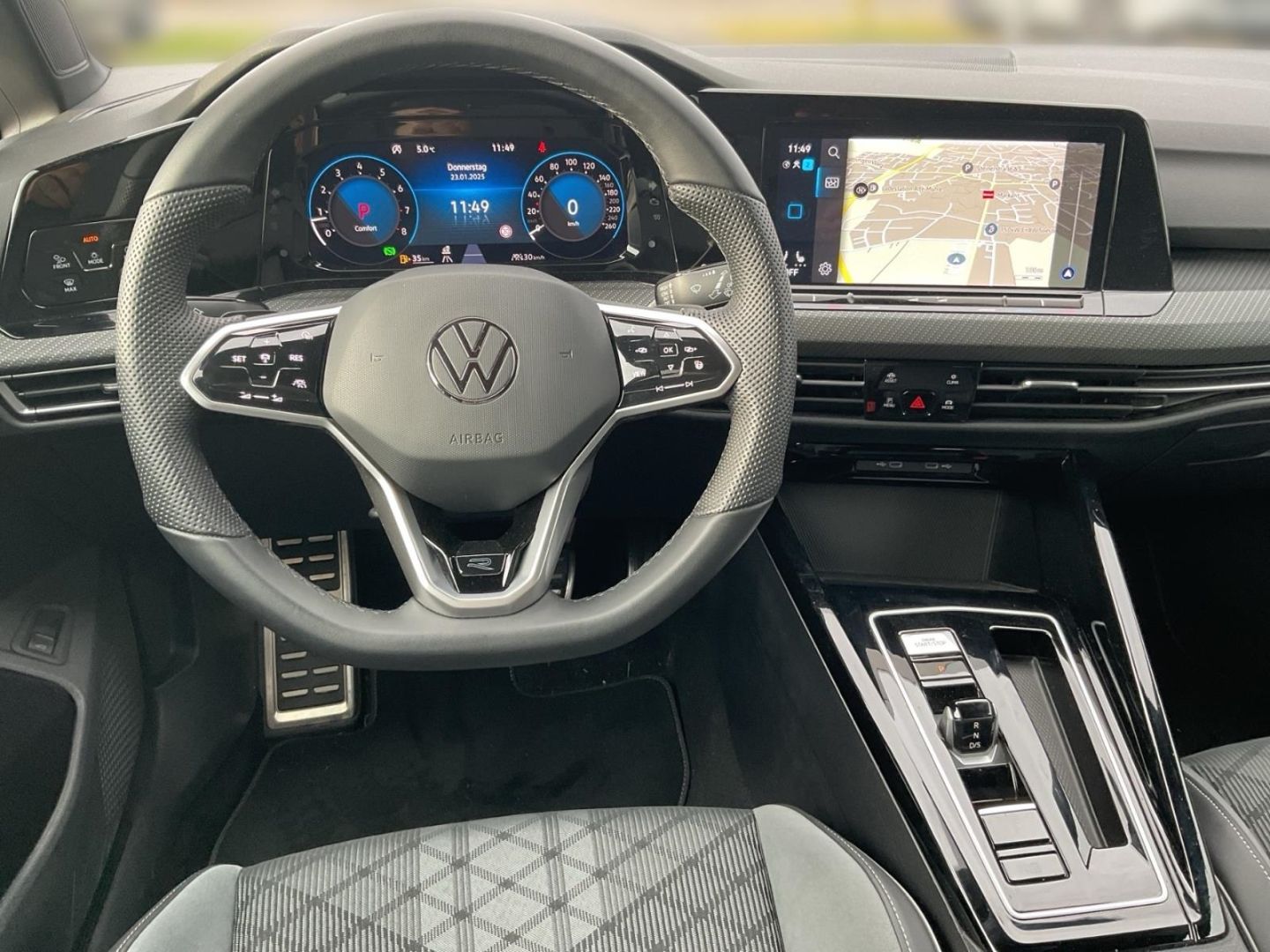Volkswagen Golf Variant 8 VIII R-Line 1.5 eTSI - Samsaru's Car Outlet