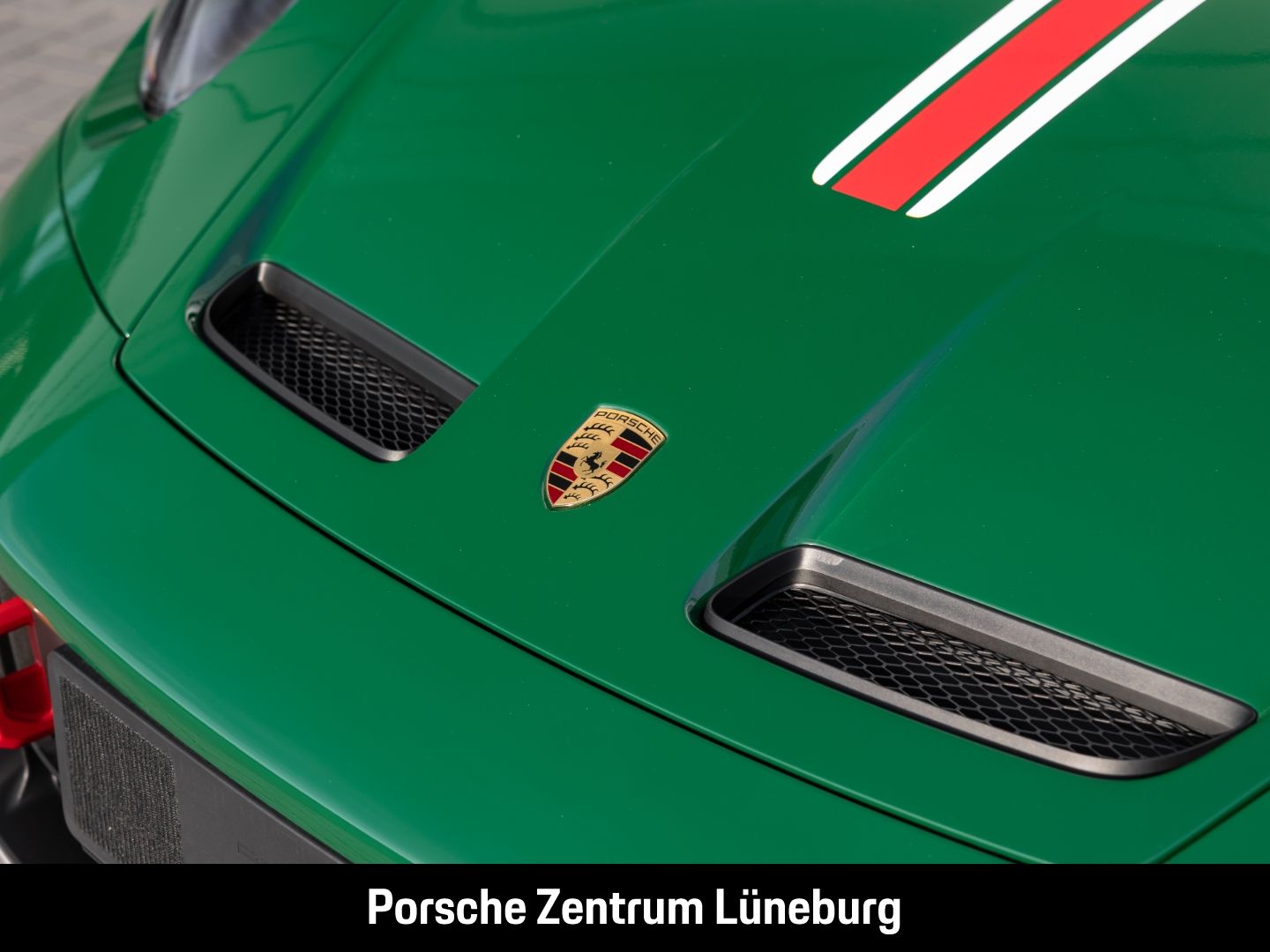 Porsche 992 911 Dakar - Samsaru's Car Outlet