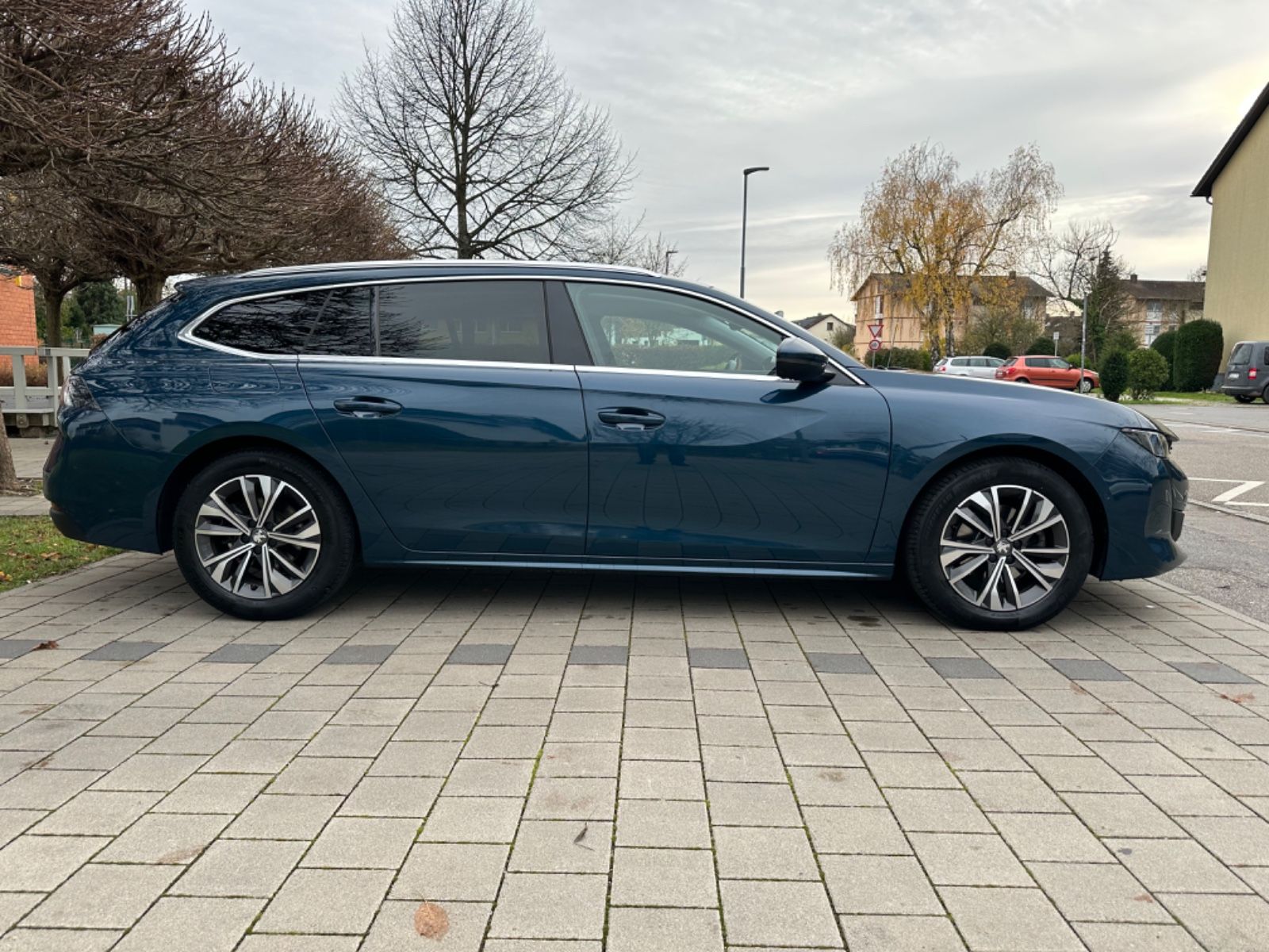 Peugeot 508 SW Allure - Samsaru's Car Outlet