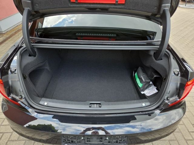Volvo S90 T8 AWD Plug-In Hybrid Plus Dark VollLED,Goog