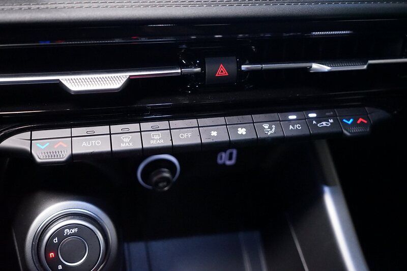 Alfa Romeo Tonale 1.5 VGT Hybrid Ti Aut.*Matrix*Kamera*Keyl