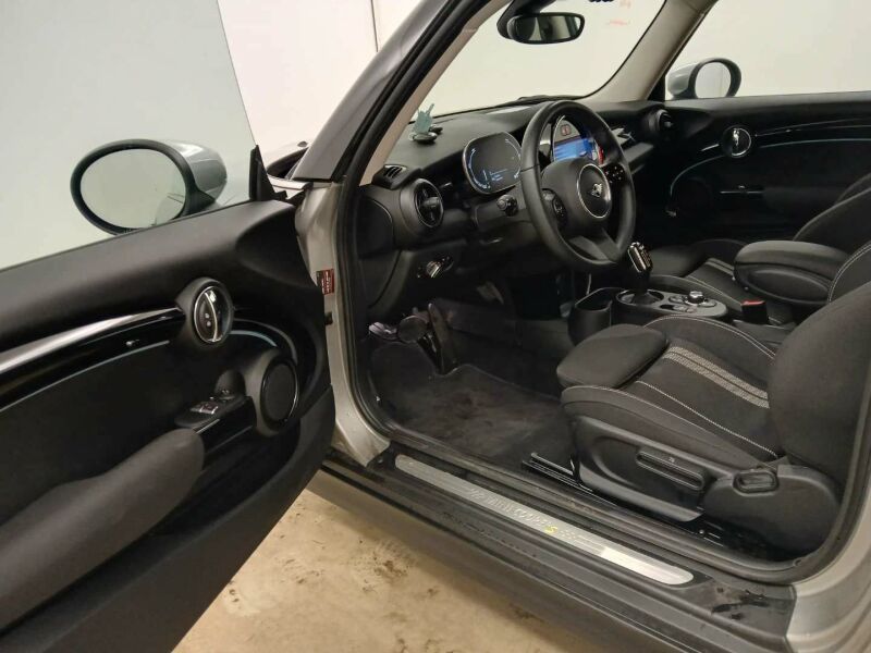 MINI Cooper SE 3T Essential Trim - Samsaru's Car Outlet
