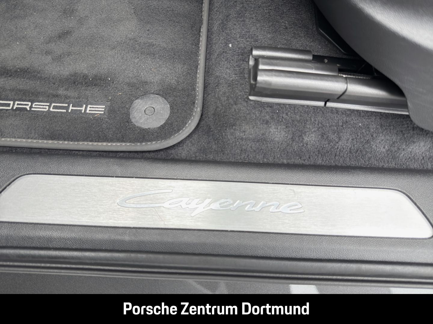 Porsche Cayenne E-Hybrid BOSE LED-Matrix Panoramadach