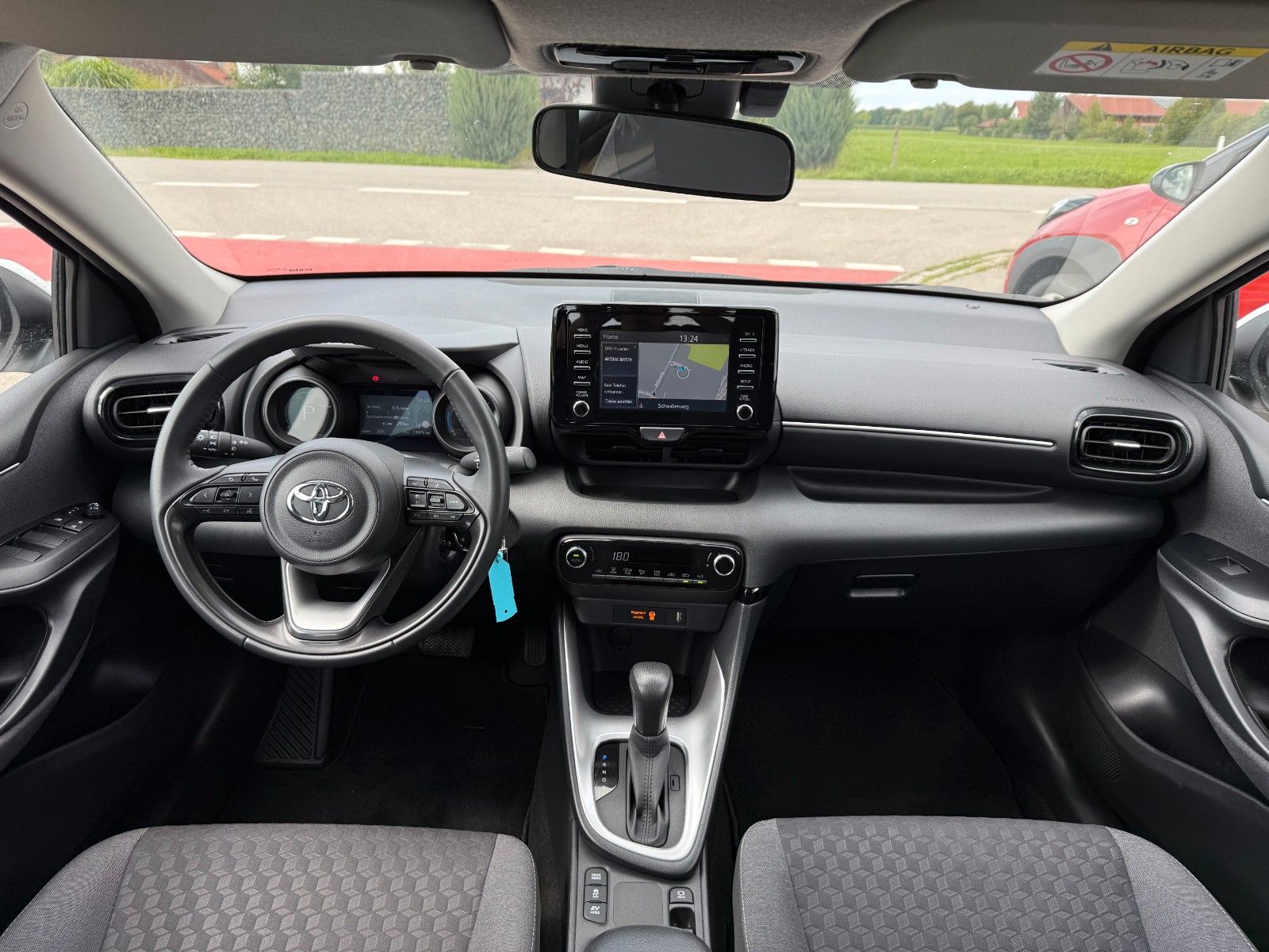 Toyota Yaris Hybrid Team D mit Technik Paket *LED*