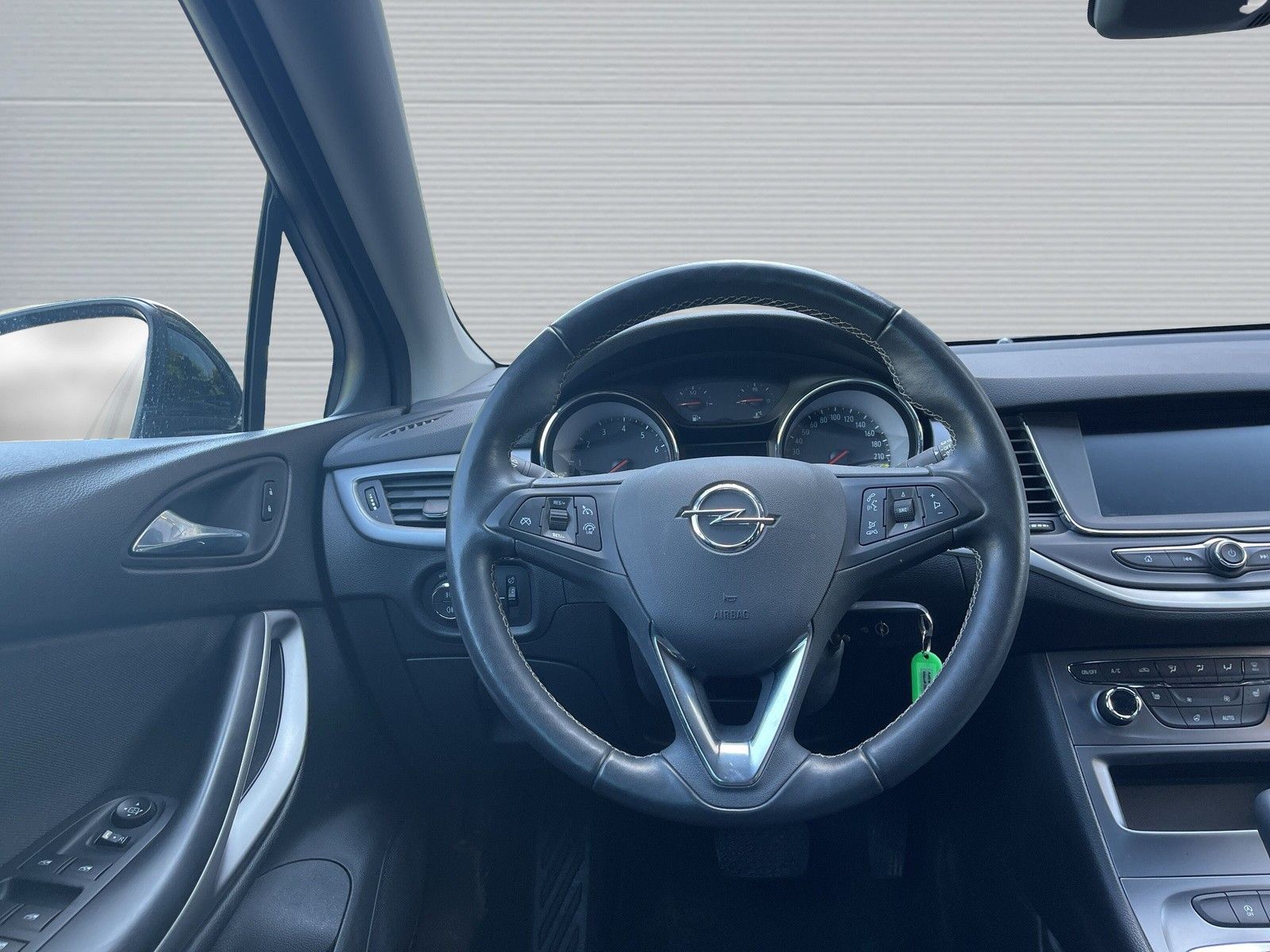 Opel Astra K 1.4 - Samsaru's Car Outlet